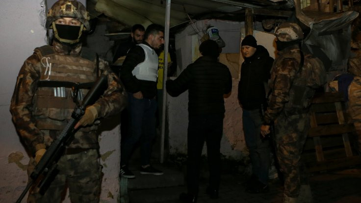 İstanbul'da 44 gözaltı