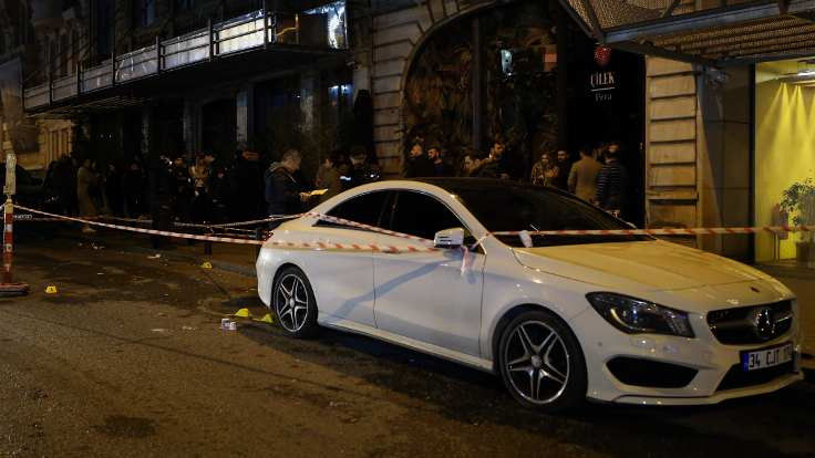 Taksim'de gece kulübüne saldırı