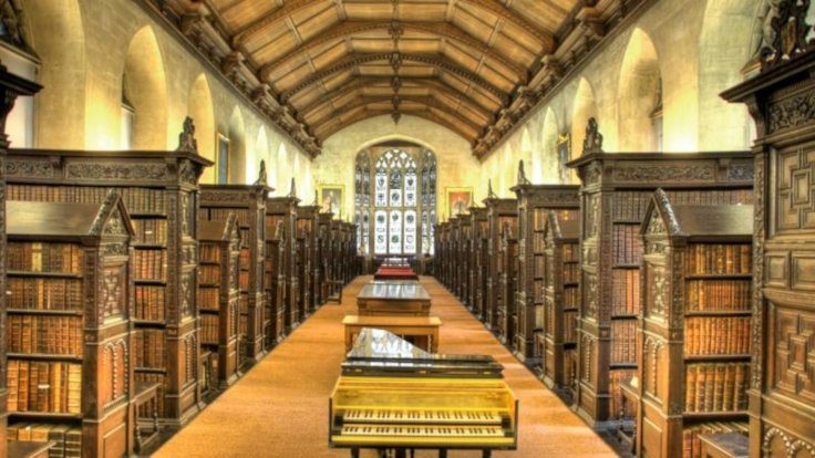 Cambridge kütüphanesi internette