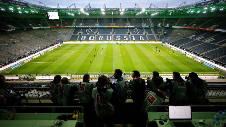 Almanya'da 1'inci ve 2'nci lig maçları askıya alındı