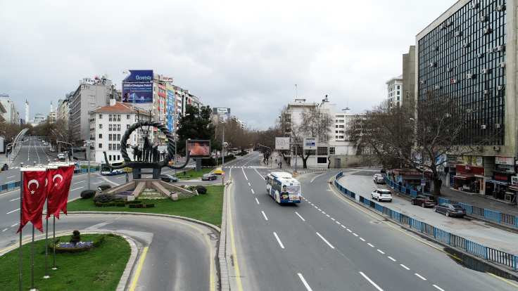 Türkiye sokakları pazar günü boş kaldı