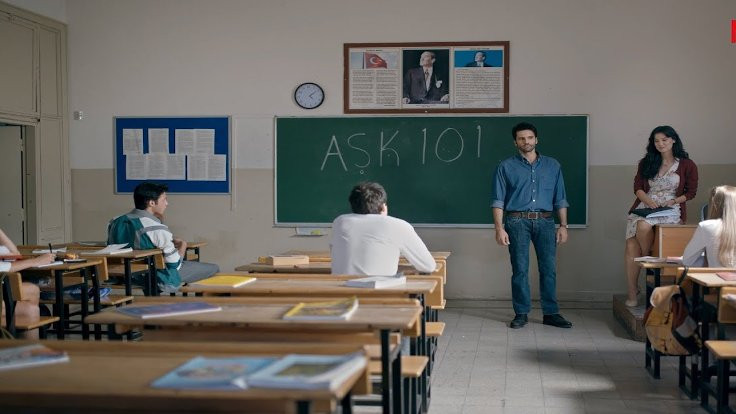 Netflix’in Türkiye’deki 3. orijinal dizisi Aşk 101 geliyor
