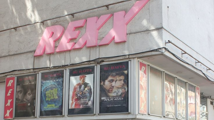 Rexx sineması tahliye ediliyor