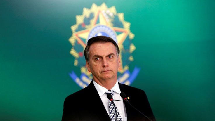 Bolsonaro, Sağlık Bakanı'nı kovdu