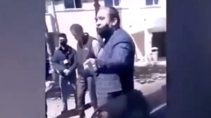 AK Partili belediye başkanı tartıştığı kişiye bıçak çekti