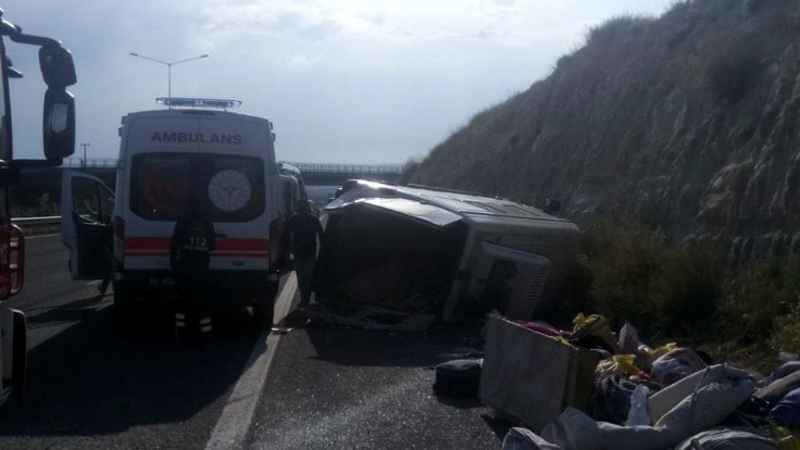 Şanlıurfa'da işçi minibüsü devrildi: 7 yaralı