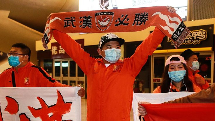 Üç aylık zorunlu deplasman bitti, Wuhanlı futbolcular eve döndü