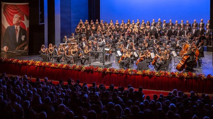 Antalya Operası’na zorunlu konser iddiası: Maskenizi takar çalarsınız