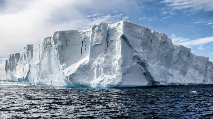 Antartika'da eriyen buzullar gözlemlendi
