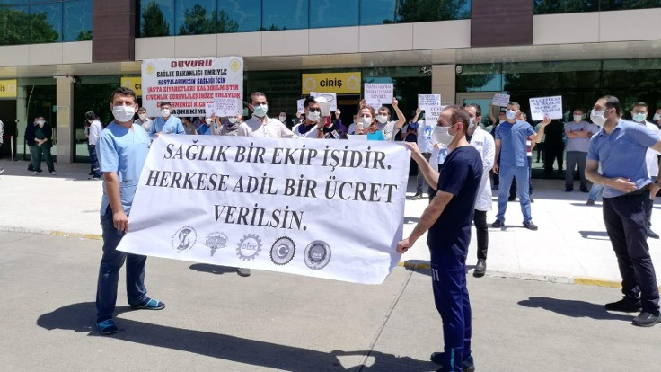 Ek ödeme 'müjdesi' protesto edildi: Tüm çalışanları kapsamalı