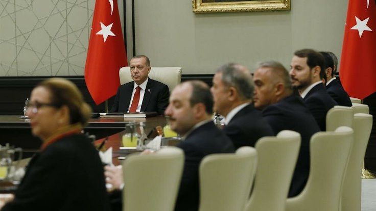Araştırmacı Özkiraz'ın iddiası: Cumhurbaşkanı Erdoğan kabine revizyonu yapacak