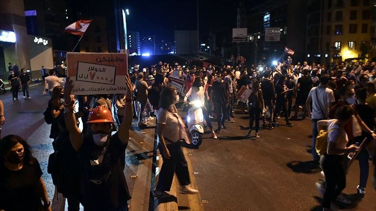 Lübnan'da ekonomik kriz protestoları sürüyor