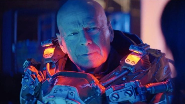 Bruce Willis'in yeni filmi Cosmic Sin'den ilk kare
