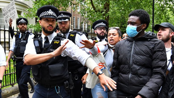 Londra polisine ırkçılık suçlaması: Siyahlara iki kat fazla ceza kesildi