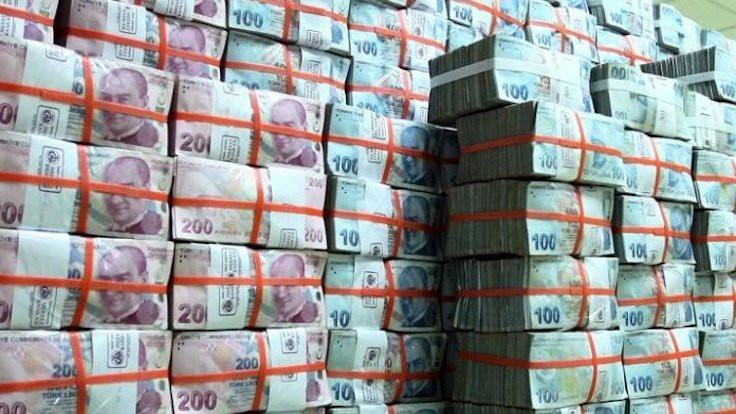 Hazine 5,68 milyar lira borçlandı