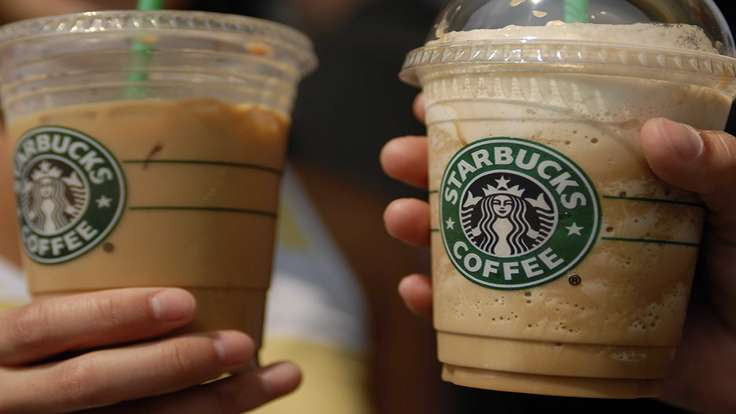 Starbucks 'siyahları destek yasağı'ndan vazgeçti