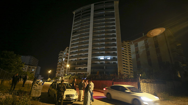 Ankara'da 18 katlı binaya tahliye