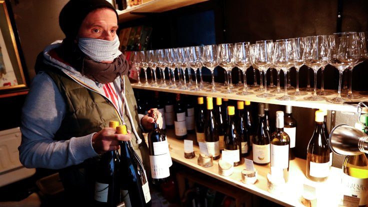 Fransa'da şaraptan dezenfektan üretilecek
