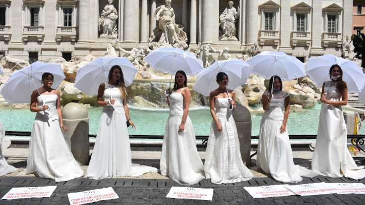 İtalya'da protesto: Düğünleri mahvettiniz