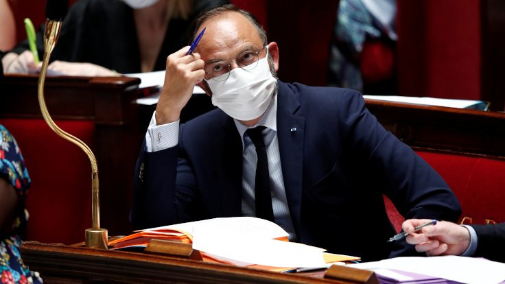 Fransa'da eski başbakan ve sağlık bakanlarına korona soruşturması