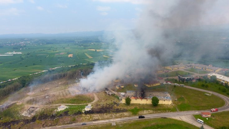 Sakarya'daki havai fişek fabrikasında patlama