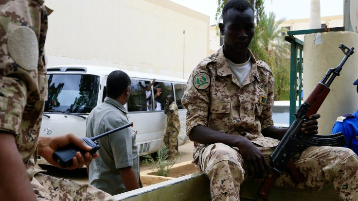 Sudan'da gerilla örgütü orduya katılıyor