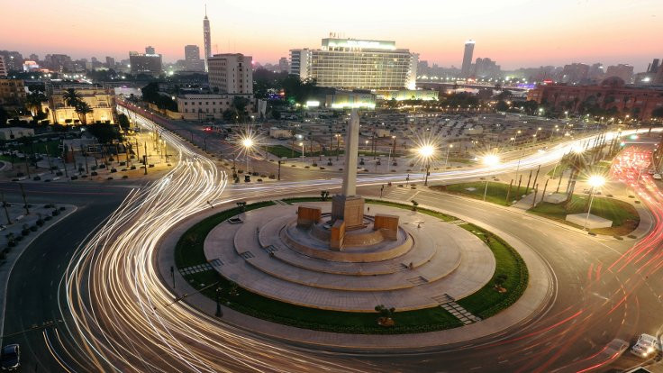 Sisi'nin 'yeni Tahrir Meydanı' projesine tepki: Halka yabancılaştırıldı