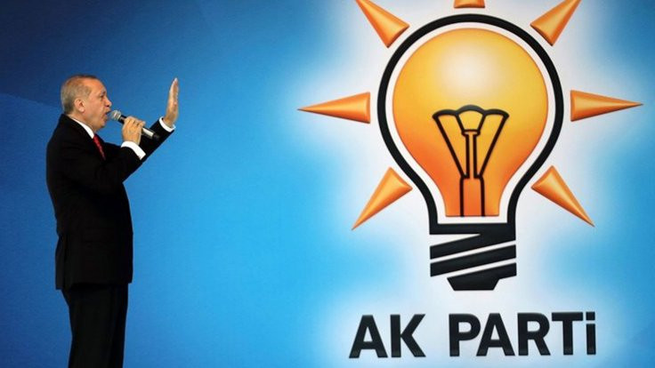AK Parti, Diyarbakır'da 12 ilçe başkanının istifasını istedi