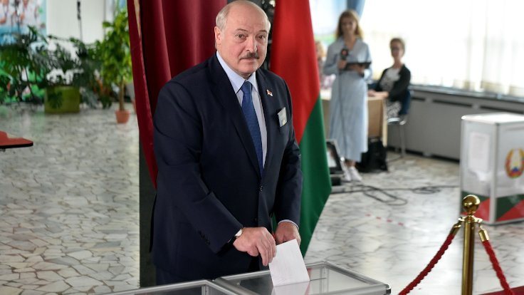 Belarus'ta Lukaşenko'nun kazandığı açıklandı, sokaklar karıştı