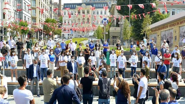 CHP İstanbul Sözleşmesi için sahaya çıktı