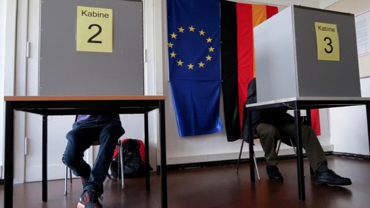 Almanya'da seçim tartışması: Seçmen yaşı 16'ya düşürülsün