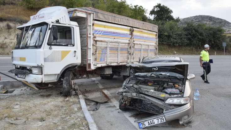 Burdur'da kaza: 5 yaralı