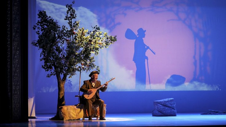 Devlet Tiyatroları yeni sezonu 'Aşık Veysel' ile Ankara'da açtı