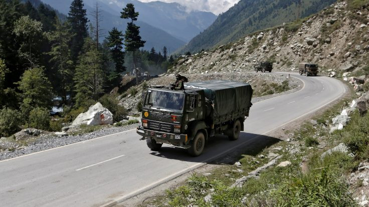 Çin-Hindistan sınırında gerginlik: 'Hindistan ordusu ateş açtı' iddiası