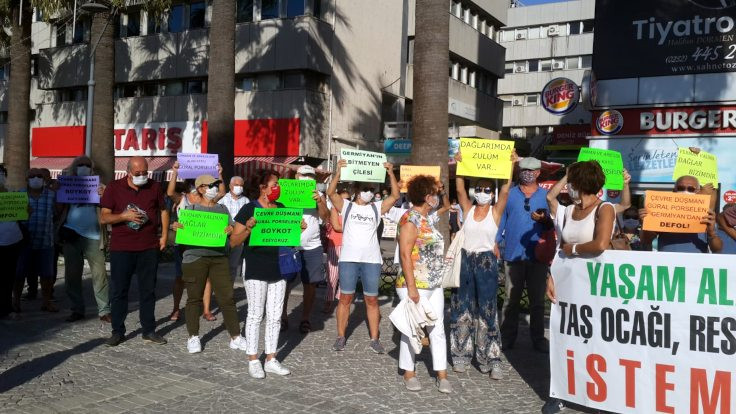 İzmir’de Güral Porselen protestosu