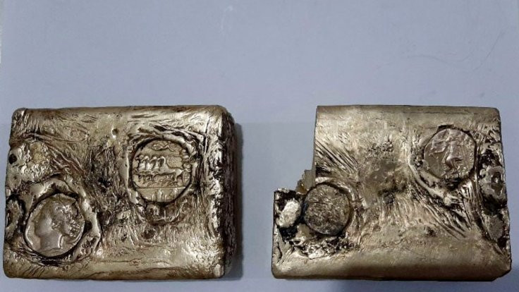 Muş'ta Antik Yunan dönemine ait külçe altın ele geçirildi