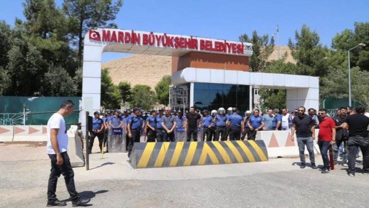 Mardin'de DEDAŞ Müdürü'ne tahliye