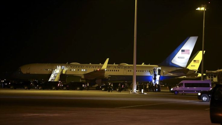 ABD Başkan Yardımcısı Pence'in uçağı kuş sürüsüne çarptı