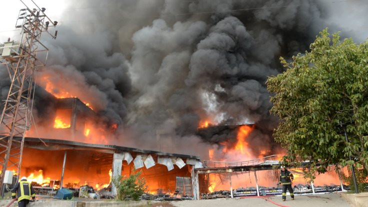 Tokat'ta AVM yangını