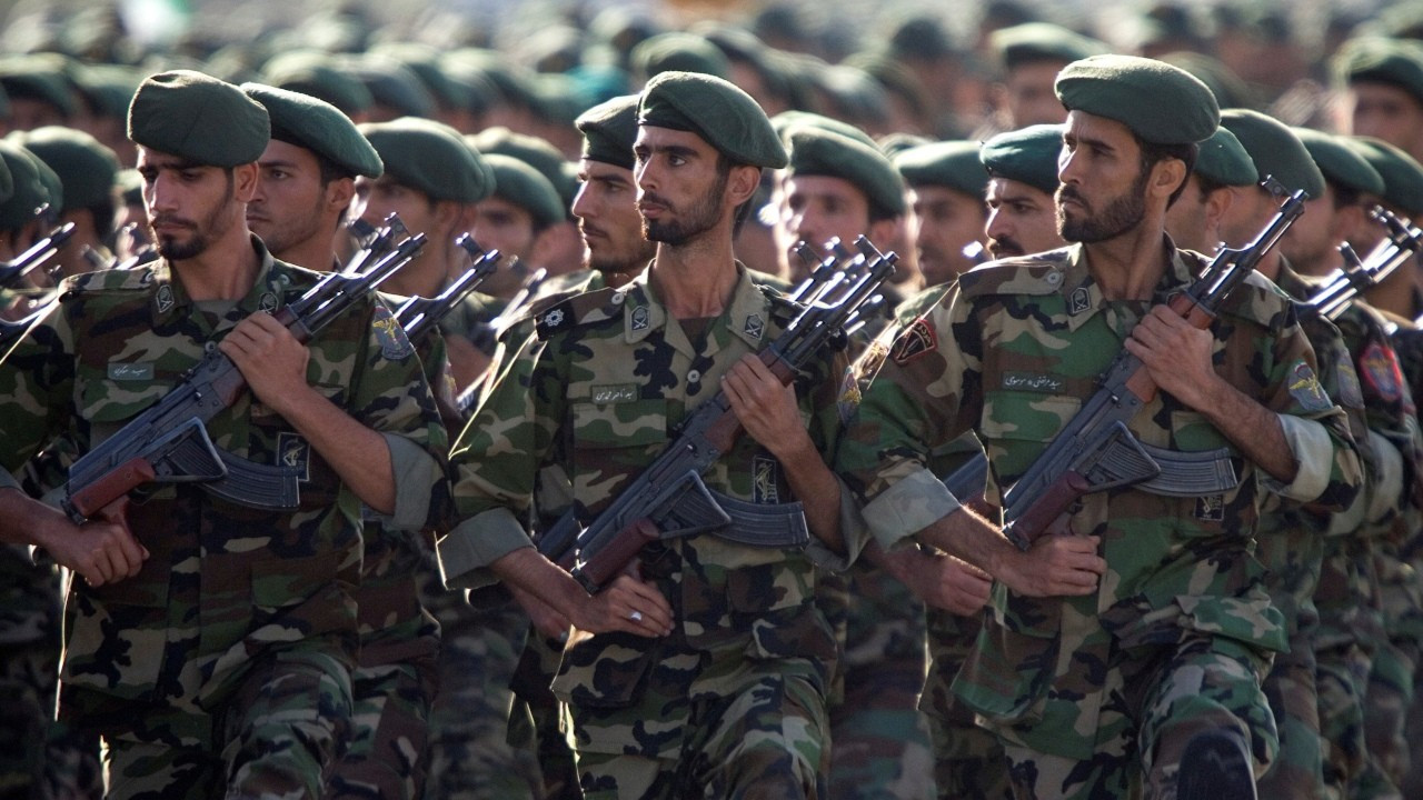 İran'da Devrim Muhafızları'na saldırı: 3 ölü