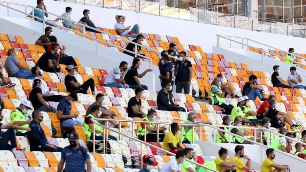 Antalyaspor, Malatya'da stadyuma seyirci alındığını iddia etti