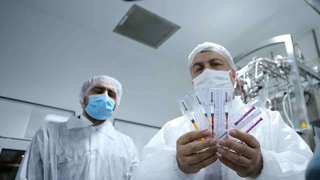 Sağlık Bakanlığı: İlk yerli aşı için üretim aşamasına geçildi