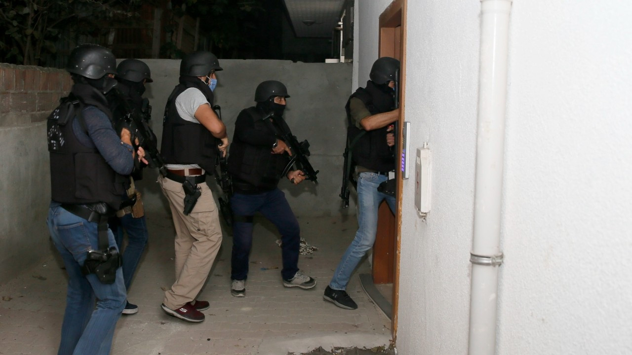 İstanbul'da IŞİD soruşturması: 17 kişi gözaltına alındı