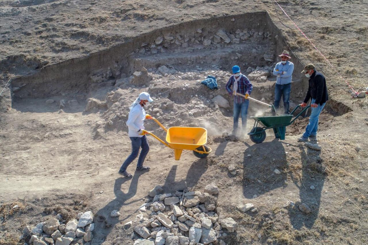 Van'da 5 bin yıl öncesine ait izler bulundu - Sayfa 3