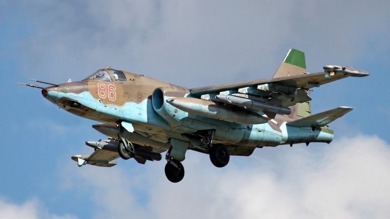 Azerbaycan: Ermenistan'a ait  Su-25 savaş uçağını düşürdük