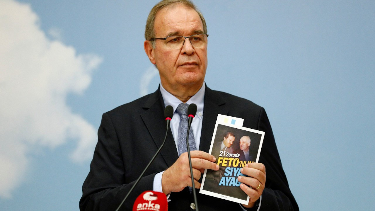 CHP’nin '21 soruda FETÖ’nün siyasi ayağı' kitapçığına toplatma kararı