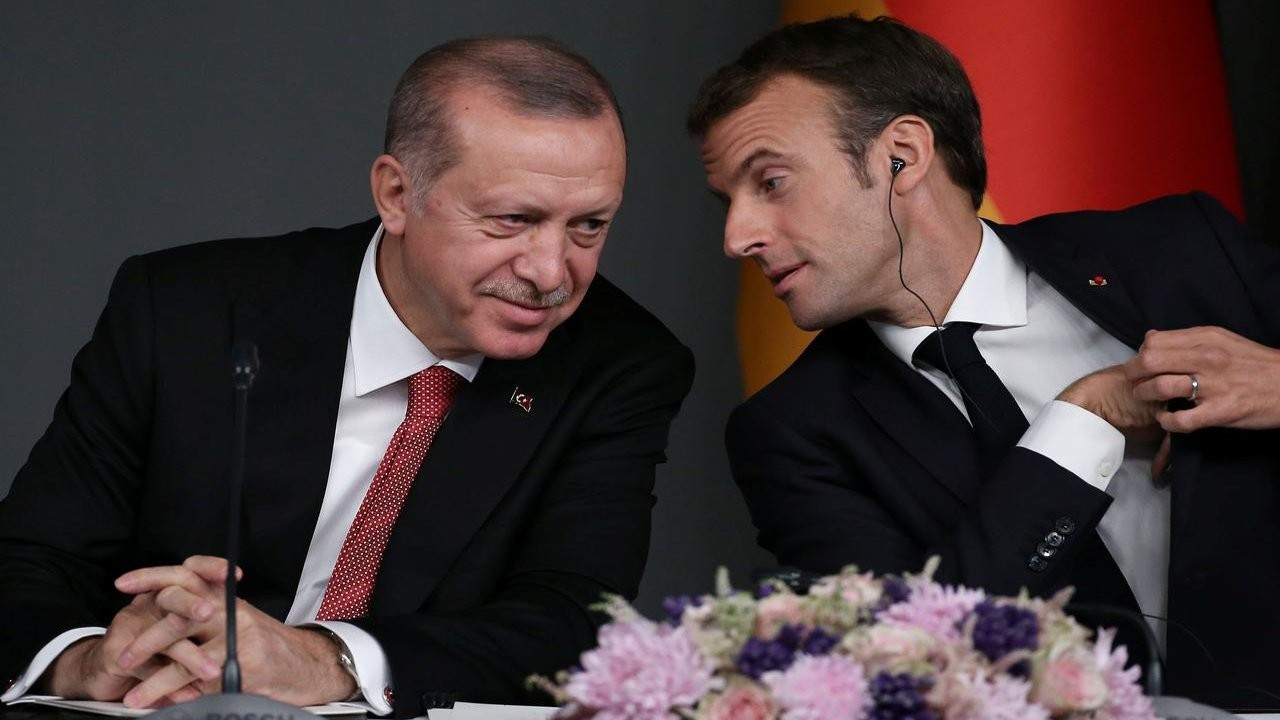 The Guardian: Tartışmayı sürdürmek Erdoğan'ın da Macron'un da işine geliyor