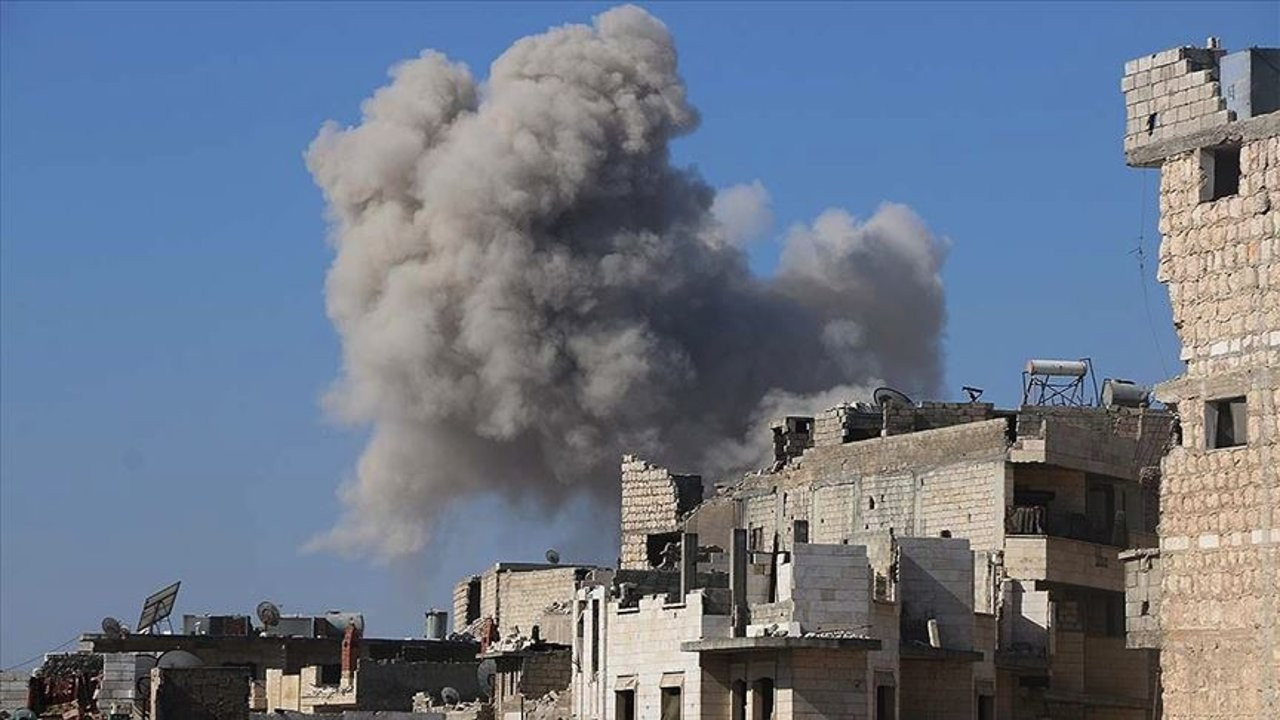 SOHR: Rusya İdlib'deki HTŞ üssünü vurdu