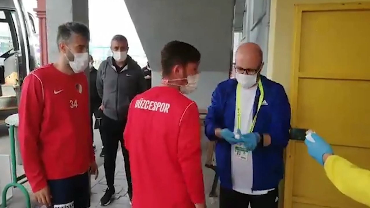 Düzcespor'da 16 futbolcu koronaya yakalandı