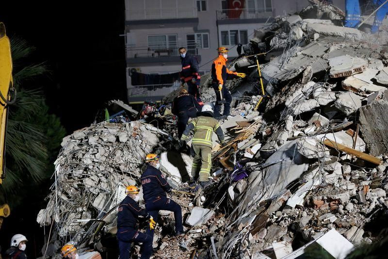 İzmir depremi: Şok, endişe, umut... - Sayfa 1